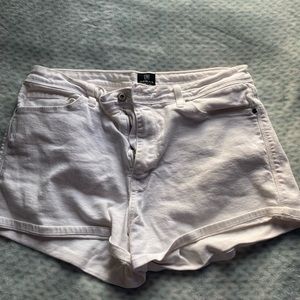 White denim jean shorts